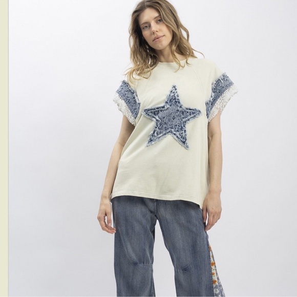 BLUE VELVET Women's Cream and Blue Star Top - Picture 6 of 6